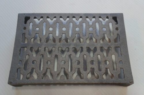 Vent 11- cast iron double brick size, reproduction of heritage vent, 226 x 153 x 37mm. Please contact us for current stock levels and orders $58 each