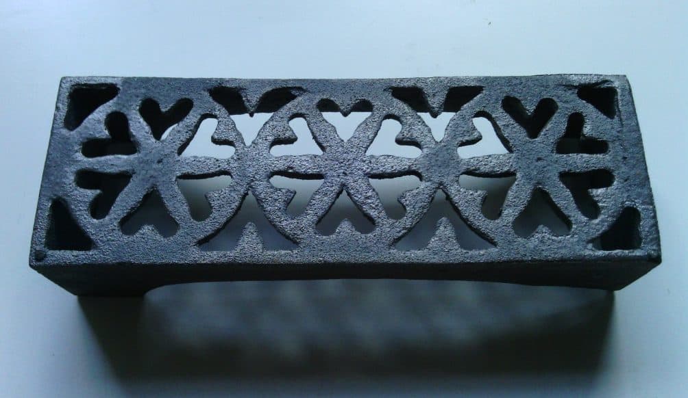 Vent 3- cast iron single brick size with circular pattern, reproduction of heritage vent, 225x78x46mm Please contact us for current stock levels and orders $43