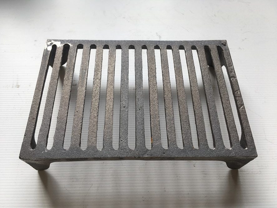 Vent no.15, single brick size cast iron wall vent with wide grill, reproduction of heritage vent 224 x 79mm Please contact us for current stock levels and orders. $43 vintage salvaged 1800s 1900 1910 1920 1930 1940 1950 recycled demolition reproduction, restoration, renovation secondhand, used , original,old,reclaimed,heritage,antique, victorian,art nouveau edwardian, georgian,art deco