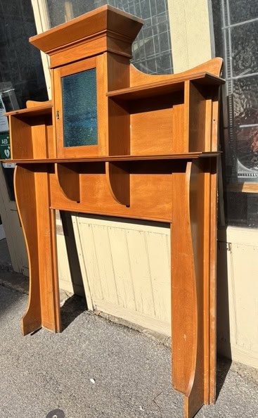 Arts and Crafts original polished timber mantelpiece - Image 3