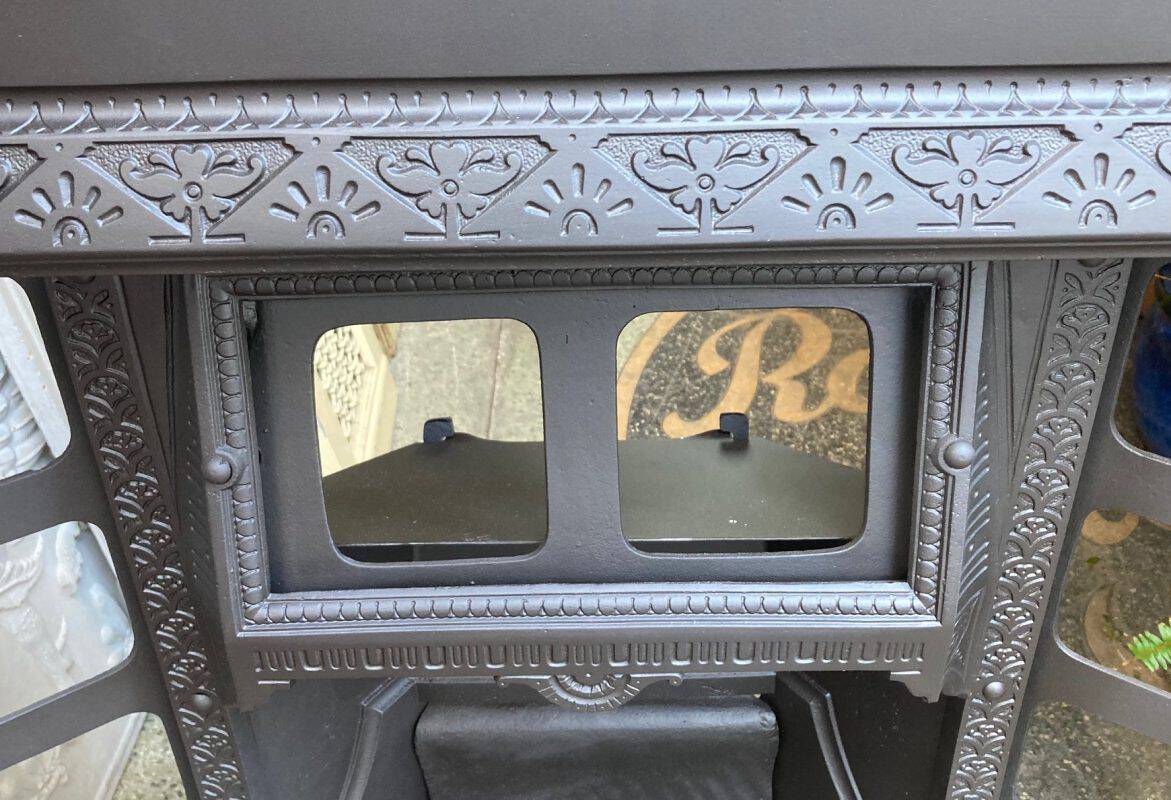 Original Victorian #60 cast iron fire insert, c1890, fully restored, 965 x 965 - Image 3