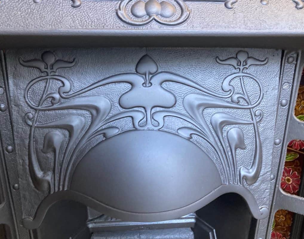 Art Nouveau 1920’s G and K original cast iron fire insert, 960 W x 950 H - Image 3
