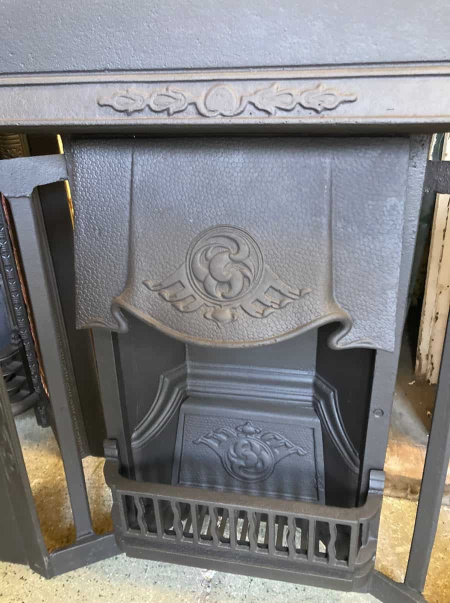 Original 1920s #50 cast iron fire insert, fully restored, 965 x 965 - Image 2